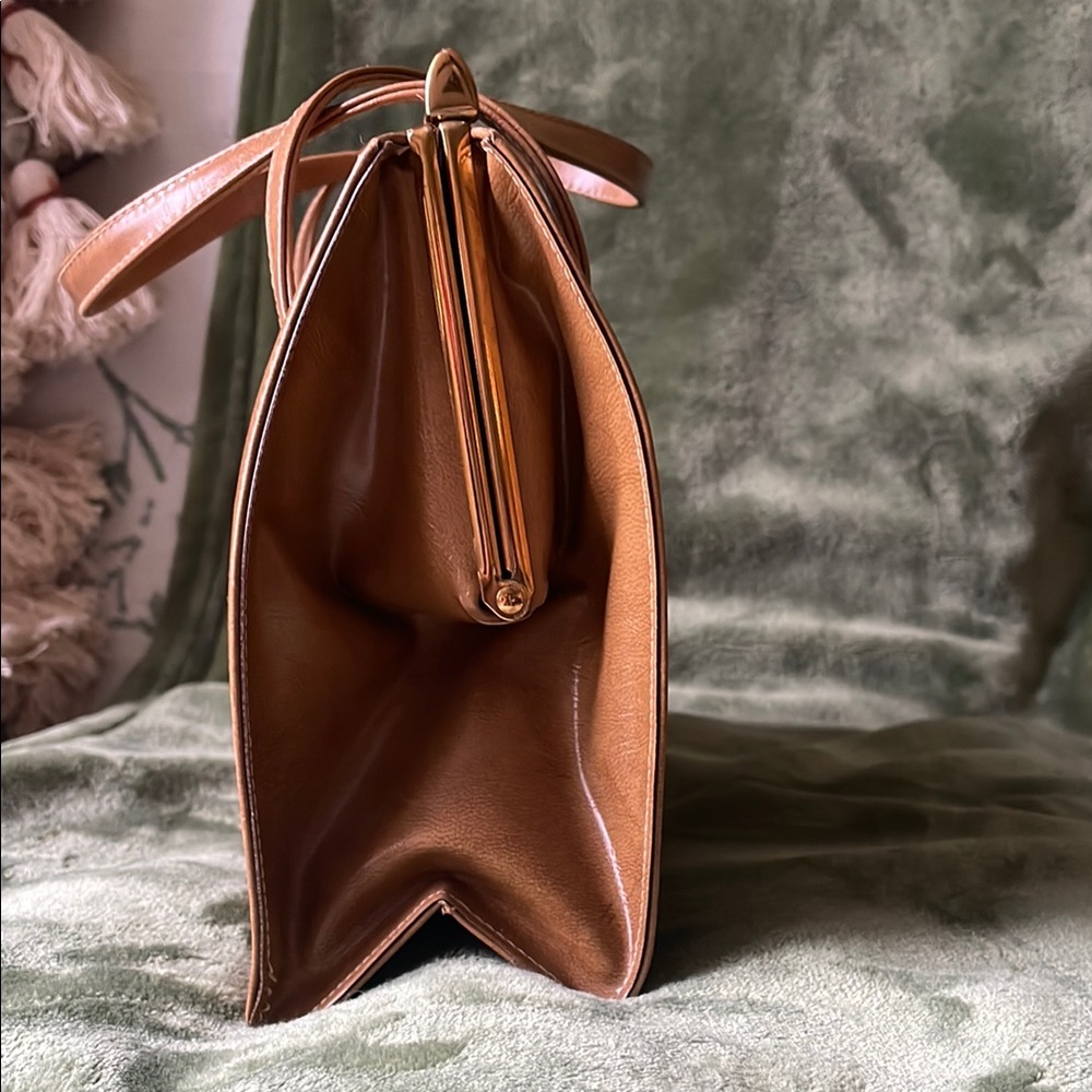 Vintage Tan  Leather Calego Made in Canada Handbag - Picture 3 of 8